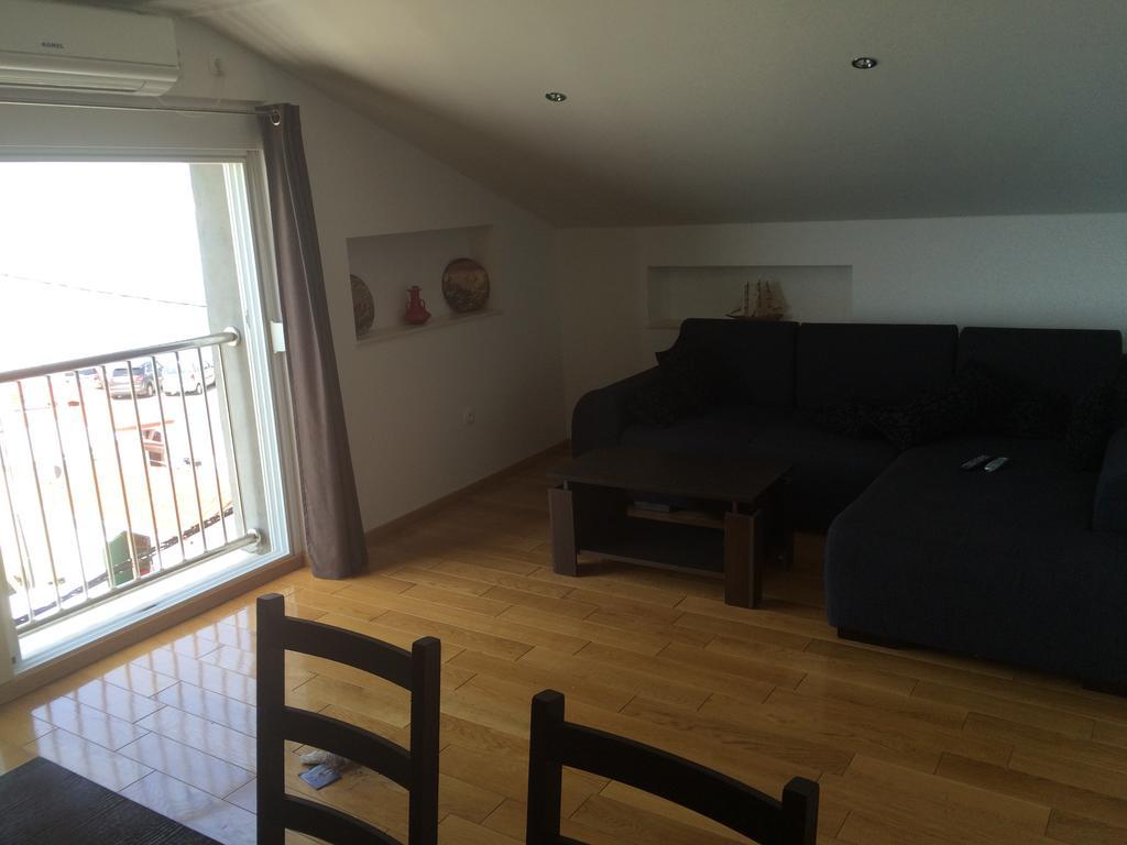 Apartment Susanj Karlobag
